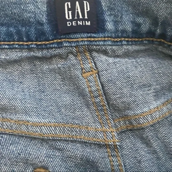 {preloved} Women’s GAP Button Fly Denim Shorts - Picture 4 of 5